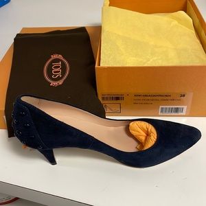 Brand new TOD’s Studded suede pump.